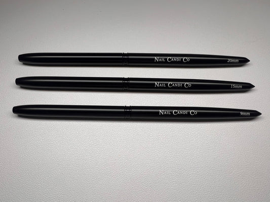 “Nail Art Must Haves” liner brush trio (black)